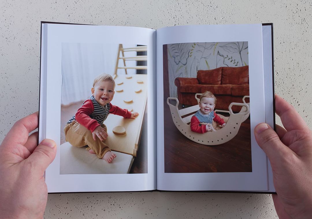OneBook hardcover detail